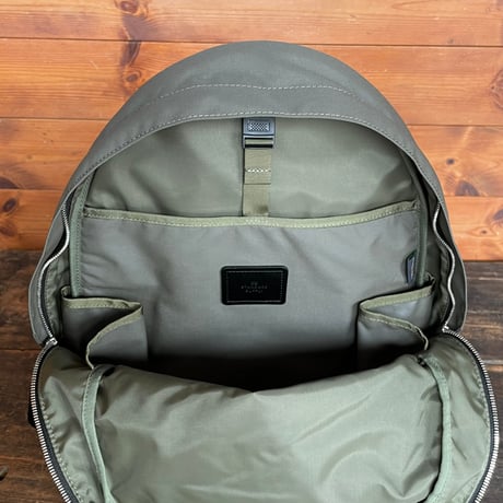 STANDARD SUPPLY / TRUE NYLON DAILY DAYPACK