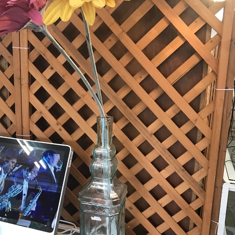 花瓶と造花セット！！