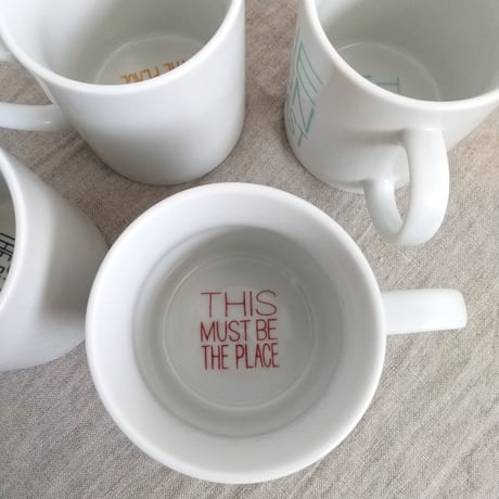 DONATION（寄付3,000円）→マグ: THIS MUST BE THE PLACE / カージナルレッド