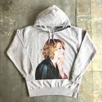Hoodie: "Uffie" photo by 吉場正和 / designed by 西村浩平（DIGAWEL）