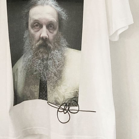 "Alan Moore" photo by Jonathan Worth / designed by 西村浩平（DIGAWEL）
