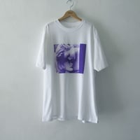STOP MAKING THE SIGN PODCAST T-shirt（ホワイト×ブラック）