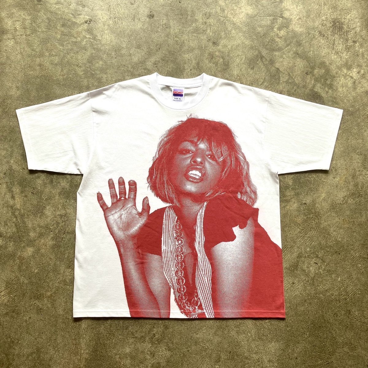 新品　【別注】＜Are You Different×6＞Tシャツ 別注】＜Are You Different×6＞ROKUAYD PINCH TEE/Tシャツ