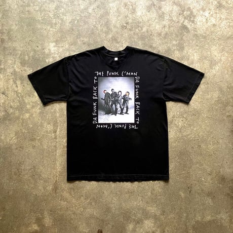 Celebration and Dance T-shirt C（ブラック） : photo by Junji Ishiguro