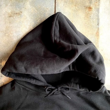 Celebration and Dance Hoodie C (コットン100%／ポケットレス) : photo by Junji Ishiguro
