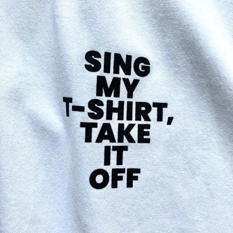 SING MY T-SHIRT（ブルー×ブラック）: photo by 真田敬介