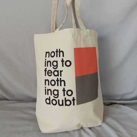 DONATION (寄付5,000円)→トートバッグ：nothing to fear nothing to doubt（レッド×グレー）