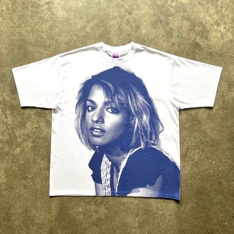 What you want？ T-shirt A : photo by yuri manabe