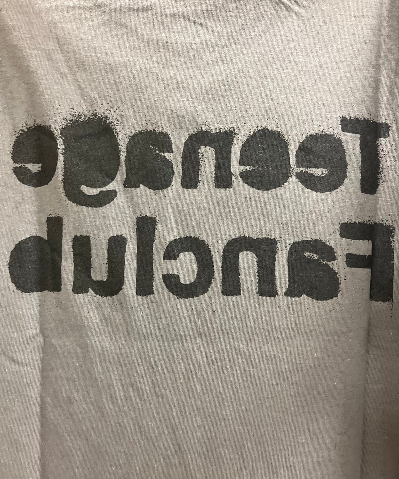 TEENAGE FANCLUB : SPRAY LOGO Graphite (ユニセックス TEENAGE FANCLUB : SPRAY LOGO Graphite (ユニセックス