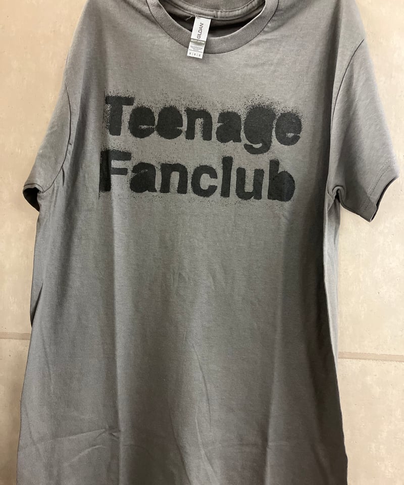 TEENAGE FANCLUB : SPRAY LOGO Graphite (ユニセックス TEENAGE FANCLUB : SPRAY LOGO Graphite (ユニセックス