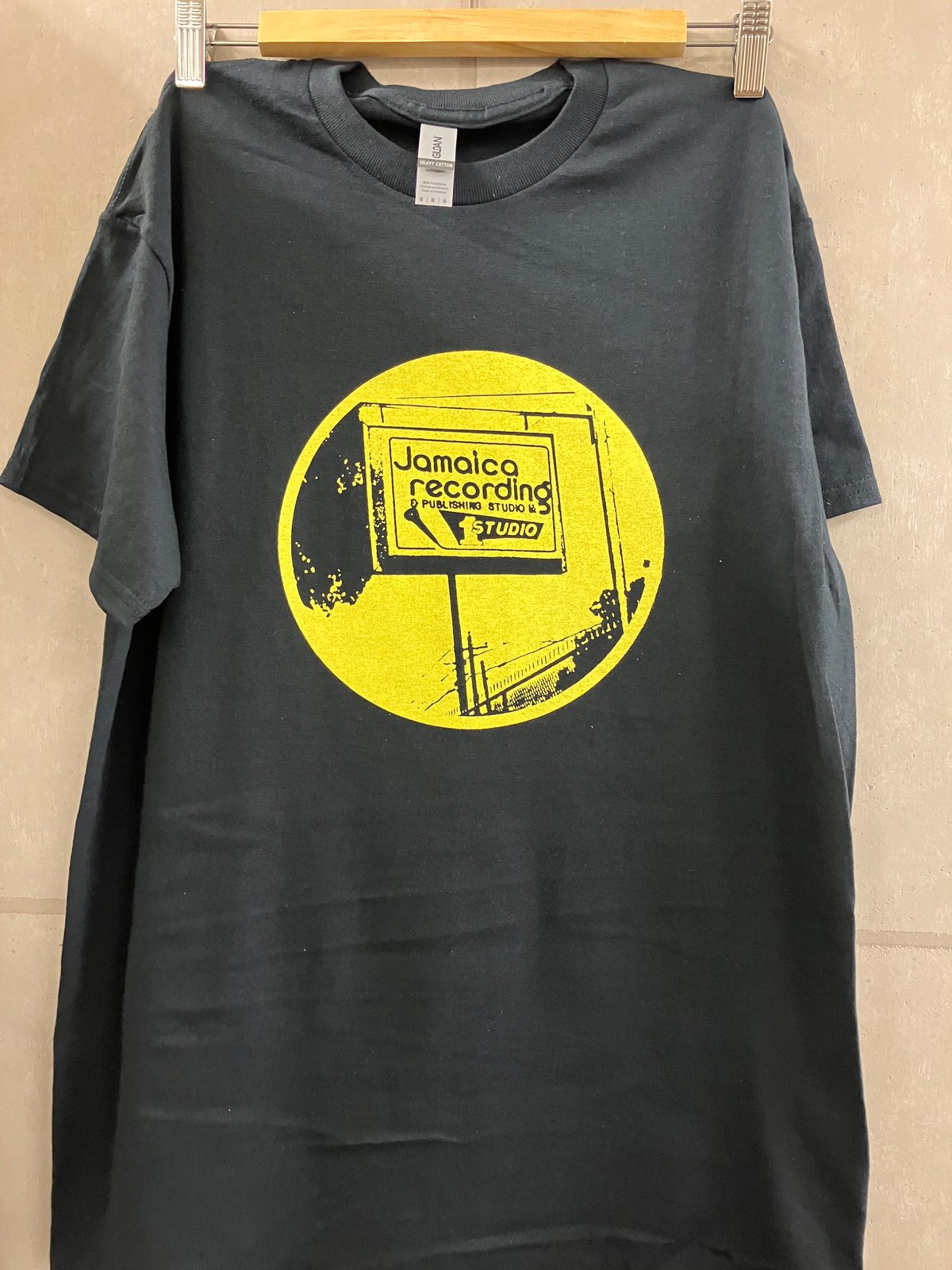 公式【1JINN STUDIO】ビンテージスリムTシャツ STUDIO 1 :Jamaica Recording Black (ユニセックス 海外