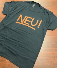 NEU! : Logo Black    (ユニセックス 海外輸入バンド アーティスト Tシャツ) 【HV19-T08-01-S～XL】