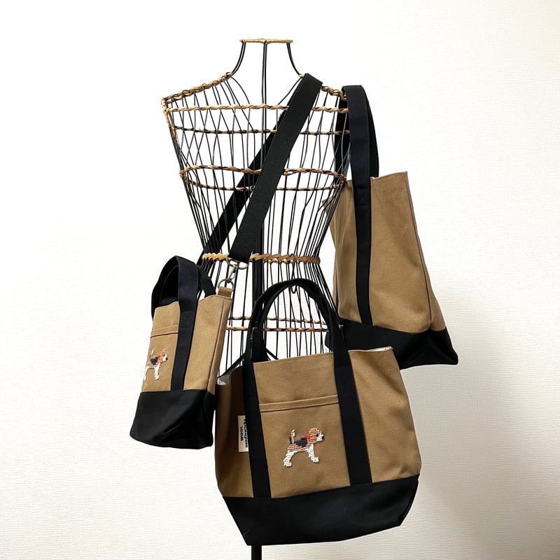 ビーグル刺繍 キャンバストートバッグ Sサイズ 茶x黒 | WOOLneedleworks