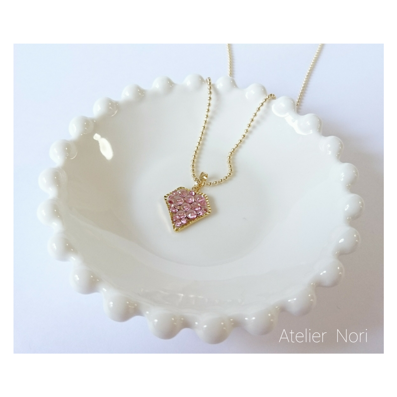 大人❇シンプル✨ダイヤ型スワロフスキーデコネックレス(ローズ