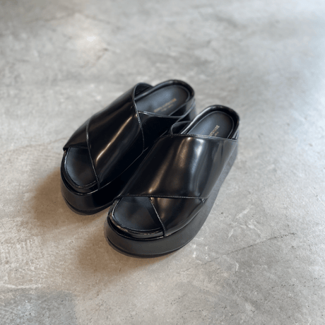 JUNYA WATANABE クロスストラップ プラットフォーム サンダル