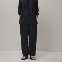 ATON   TWIST WOOL GAUZE | TWO TUCKED EASY PANTS   (NAVY)