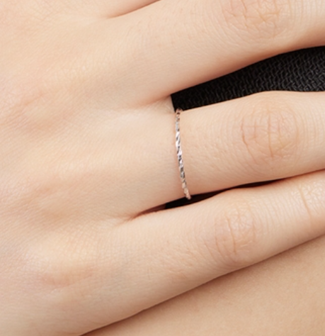 MARIA BLACK Fine Glam ring White Gold | UNKER