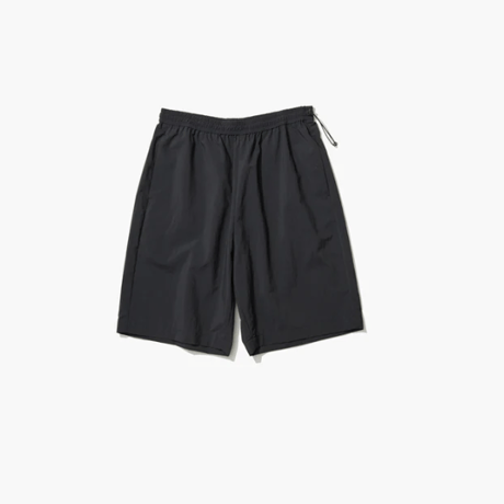 ATON     TRAVEL NYLON | WIDE EASY SHORTS (black)