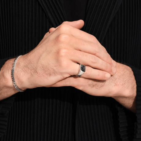 TOM WOOD      Key Ring Larvikiye