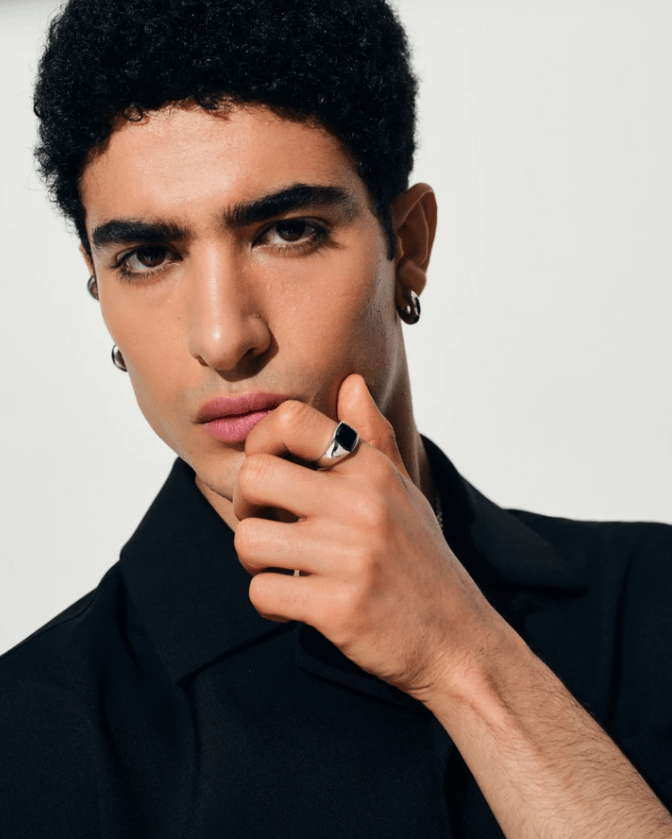 TOM WOOD Kay Ring Polished Onyx | UNKER