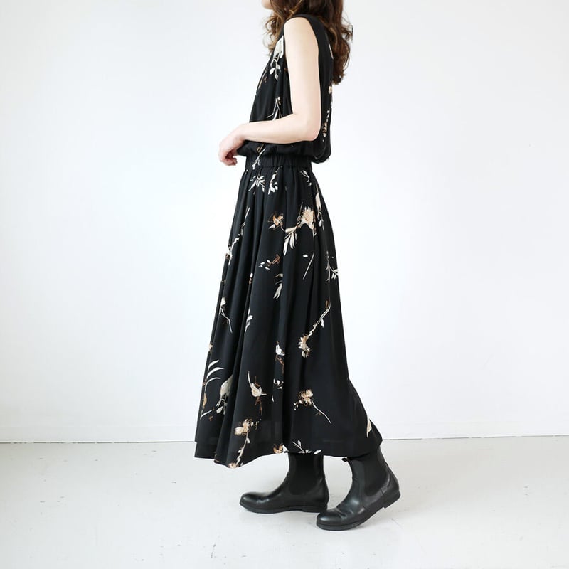 SACRA サクラ オータムフラワーワンピース38サイズ SACRA ｜ サクラ ｜AUTUMN FLOWER OPオータムフラワーワンピース｜1140