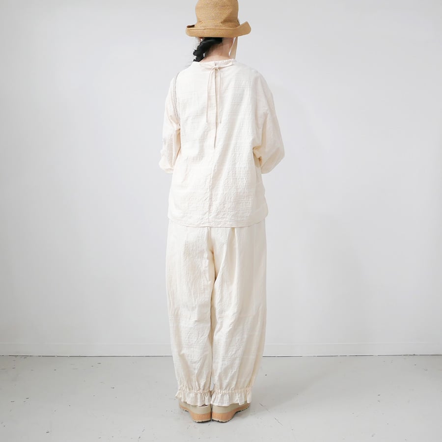 qiri ｜キリ｜embroidery jacquard ギャザースリーブブラウス｜キナリ |