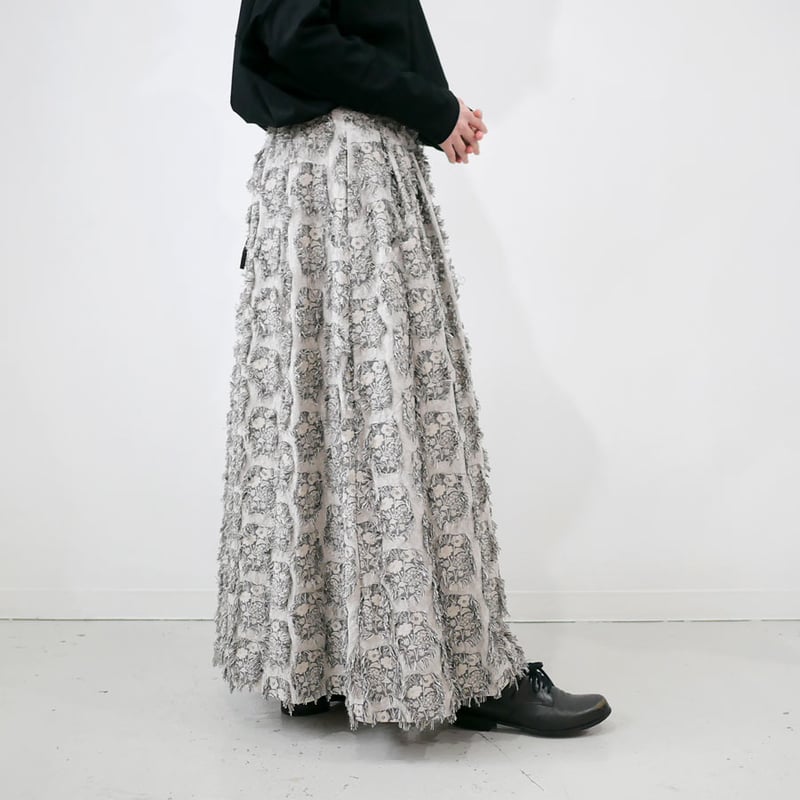 qiri ｜キリ｜花野風jacquard スカート｜クロ | GOUACHE FUKUOKA