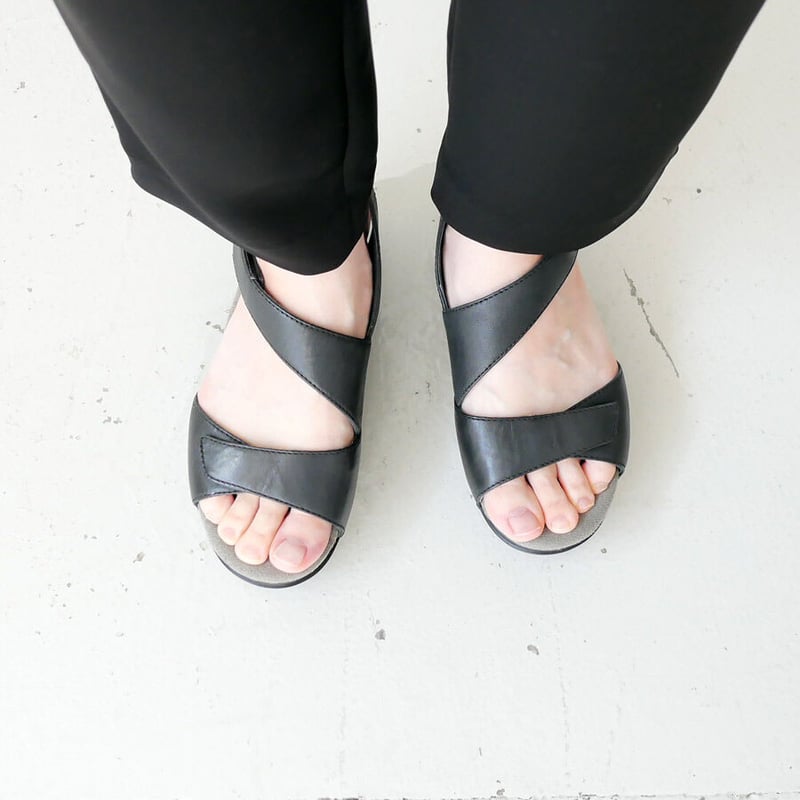 DANSKO｜ダンスコ｜SHARLA｜9838152200｜ BLACK | GOUACHE 