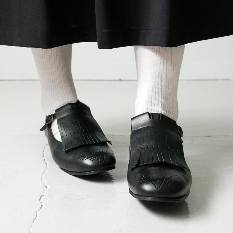 chausser ブラック Tストラップシューズ chausser｜ショセ｜キルト付き Tストラップシューズ｜C-2266