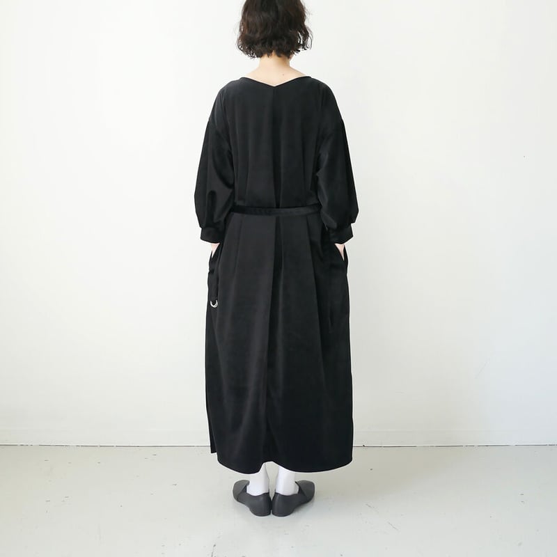 UNIVERSAL SEVEN｜ユニヴァーサルセブン｜ベロア ギャザースリーブ