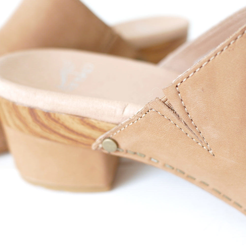 DANSKO Maci ダンスコ マシ ベージュ 39 です♩ DANSKO / ダンスコ / サンダル / MACI - 北欧、暮らしの道具店