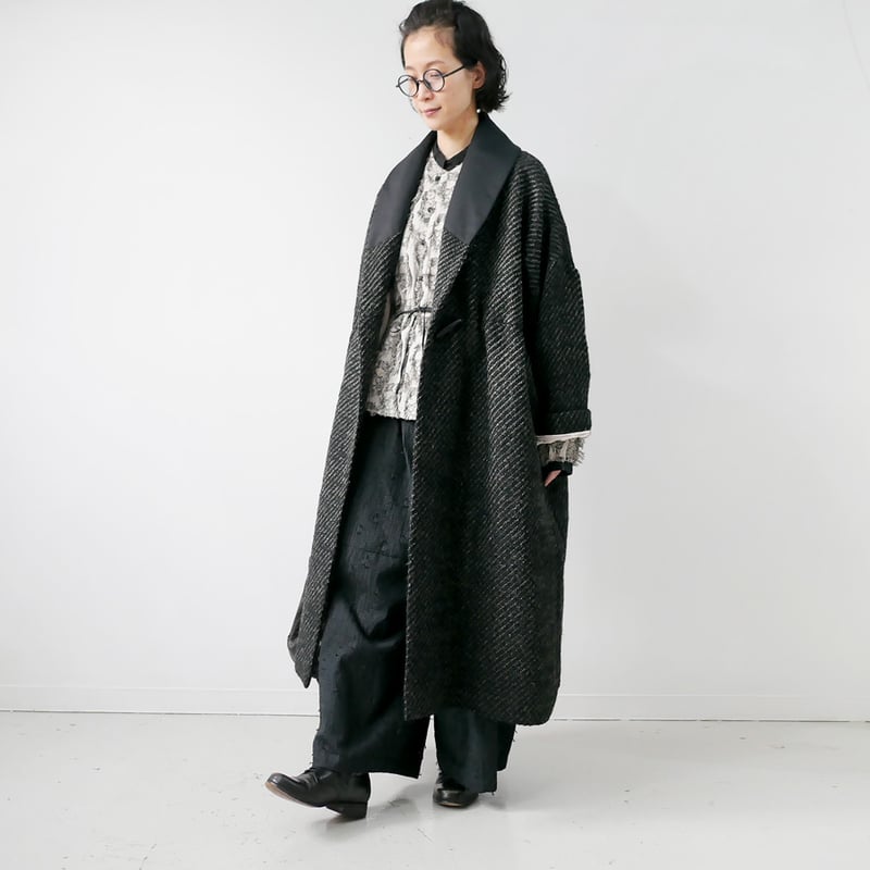 qiri ｜キリ｜花野風jacquard ブラウス｜クロ | GOUACHE FUKUOKA