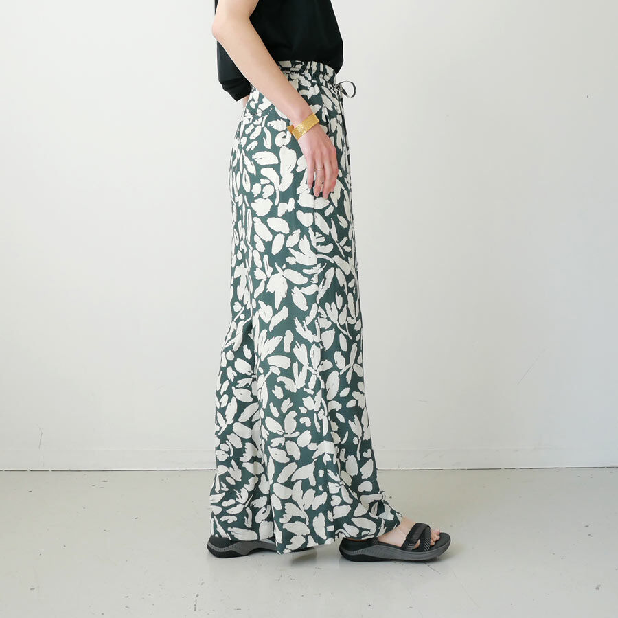 SACRA｜サクラ ｜BILLOW LEAVES PANTS｜ 123209113 ｜ASH