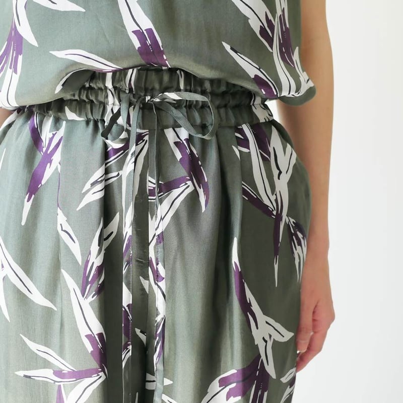 最終値下 SACRA（サクラ）リーフプリント パンツ サロペット 日本製 38