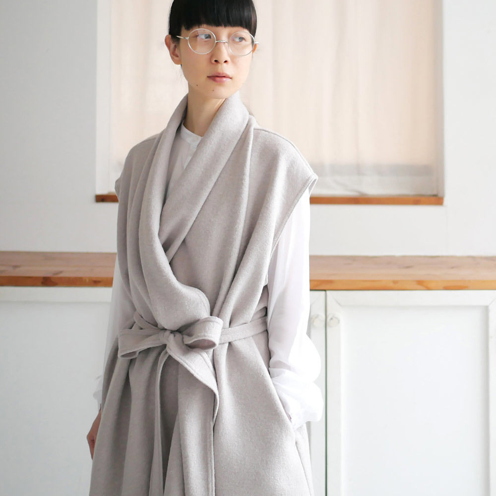 専用です◡̈*スーヒライ ドレープ ローブ コート 秋冬のワードローブに静かに寄り添う、SI-HIRAIスーヒライ