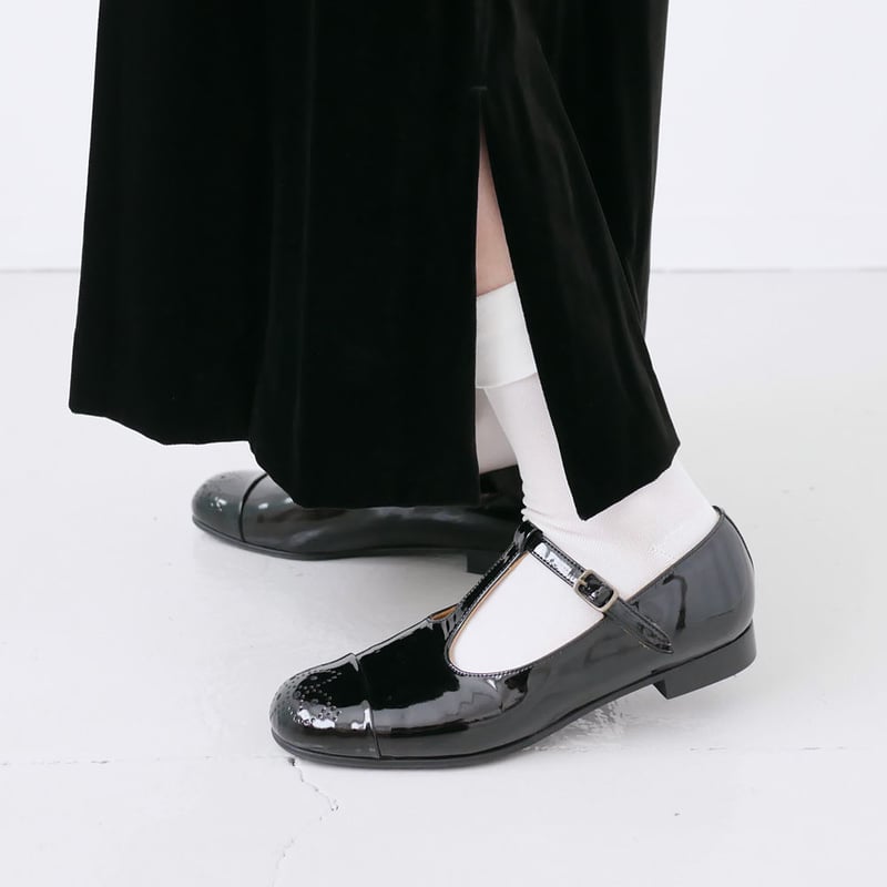 plus by chausser ショセ 手染めエナメルTストラップシューズ plus by chausser プリュス バイ ショセ Tストラップパンプス PC
