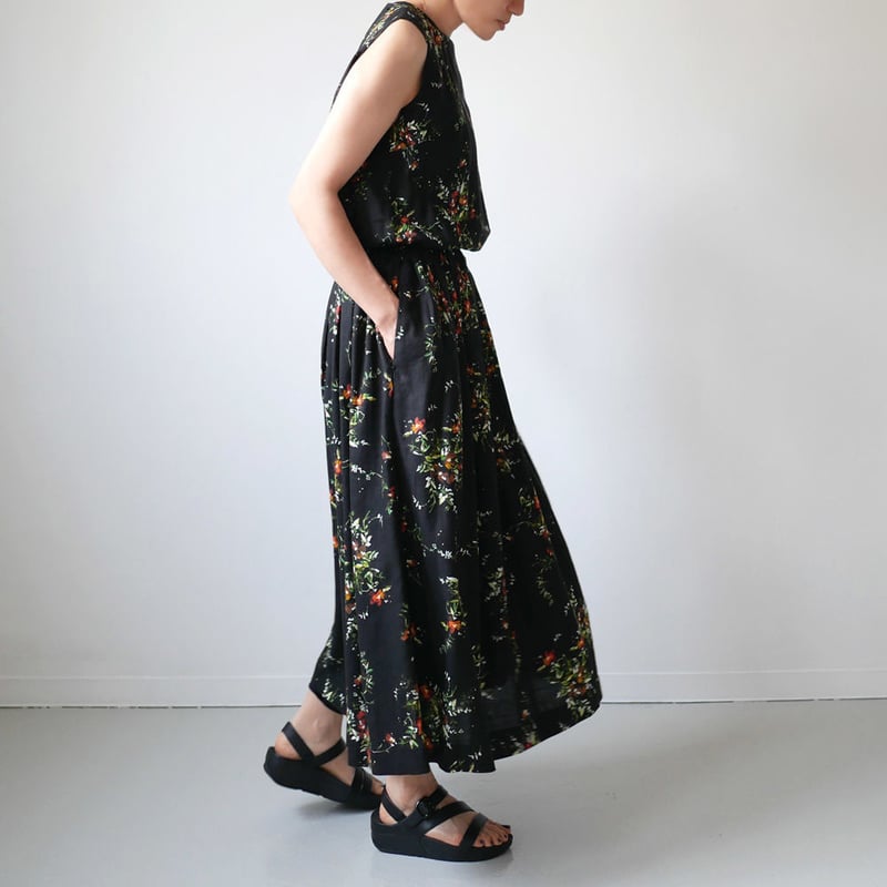SACRA ｜ サクラ コットンリヨセル マルチフラワー ノースリーブ
