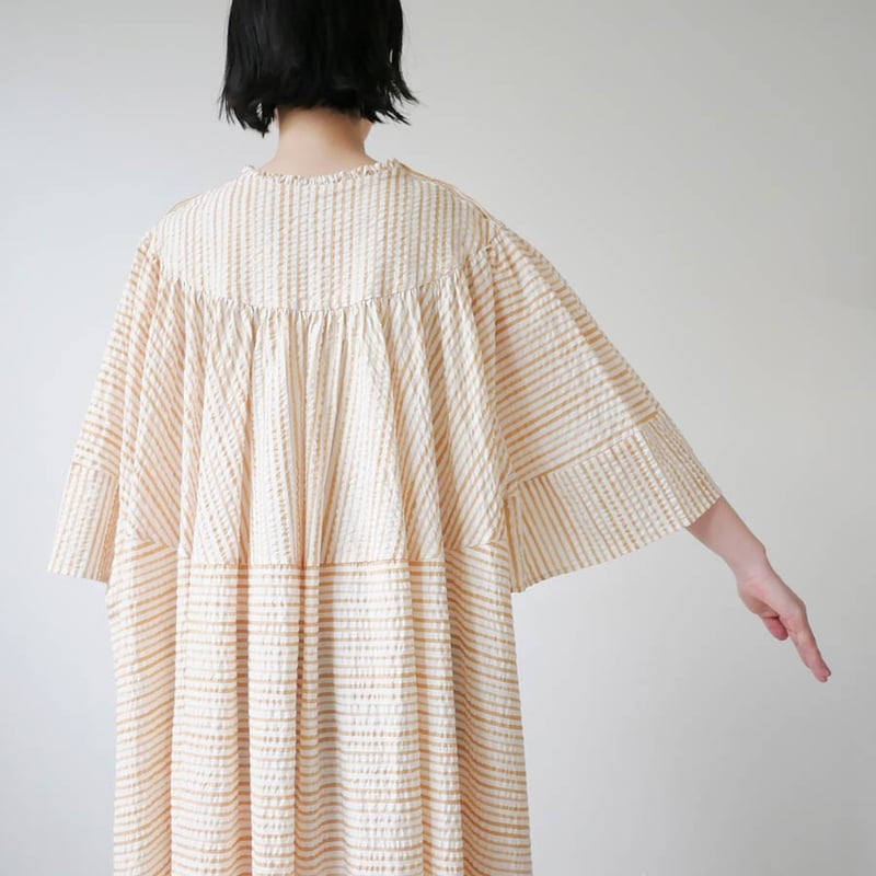 dahl'ia|ダリア |ワンピース|DOP-237SST|BEIGE | GOUACHE F dahl'ia|ダリア |ワンピース|DOP-237SST|BEIGE | GOUACHE F