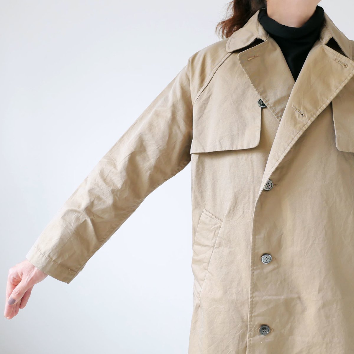 極美品 ユニヴァーサルティシュ エフォートレス トレンチコート ユニ 