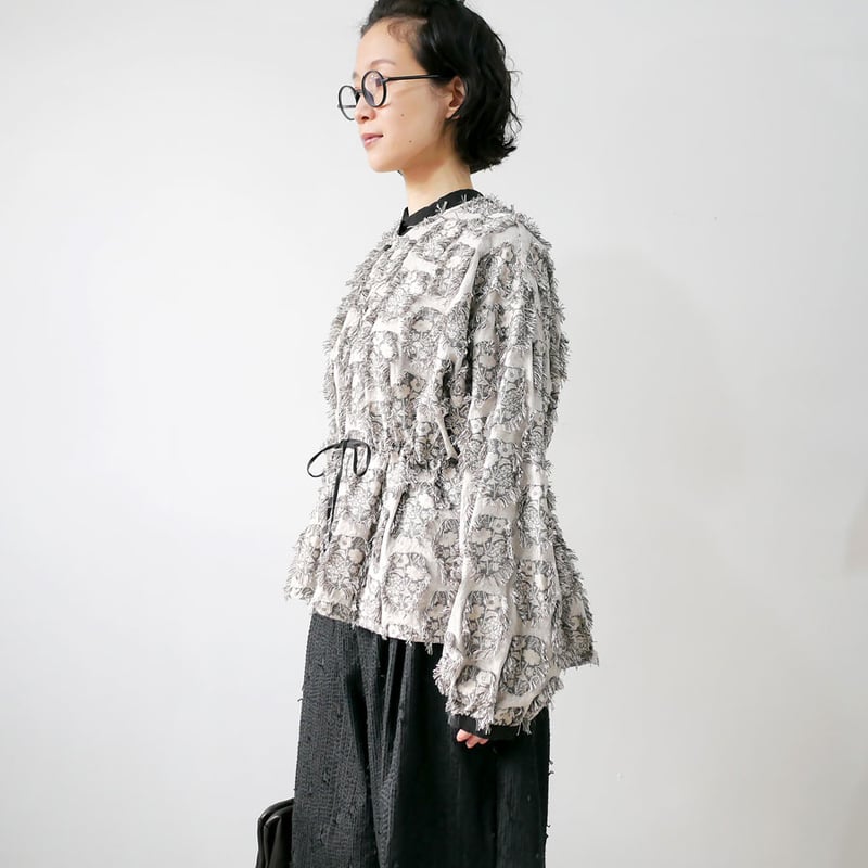 qiri ｜キリ｜花野風jacquard ブラウス｜クロ | GOUACHE FUKUOKA