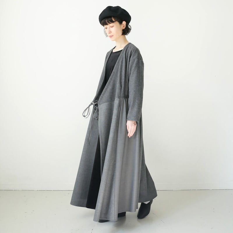 ユニヴァーサルティシュ　コットンワンピース　色　チャコール UNIVERSAL TISSU｜ユニヴァーサルティシュ｜トリプルウールコンボ