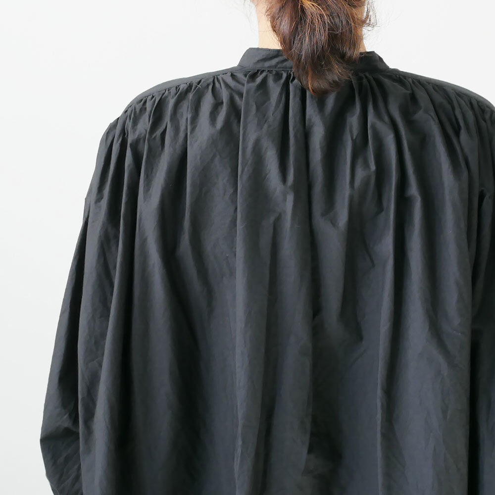 UNIVERSAL TISSU｜ ユニヴァーサルティシュ｜バンドカラーシェルボタン