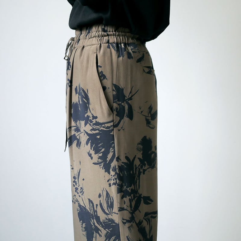 SACRA｜サクラ ｜SHADE FLOWER PANTS｜123514113 ｜KHAKI