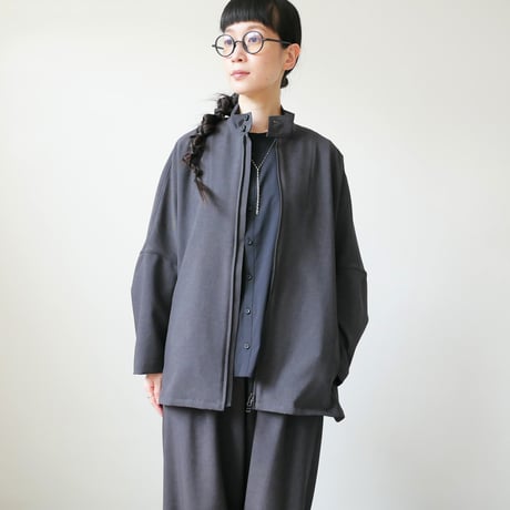 NO CONTROL AIR｜ノーコントロールエアー｜オクタグラムポリエステル・艶消平織ZIP スタンドカラー ブルゾン｜DR_NC0801BN｜DARK GREY MIX/BLACK