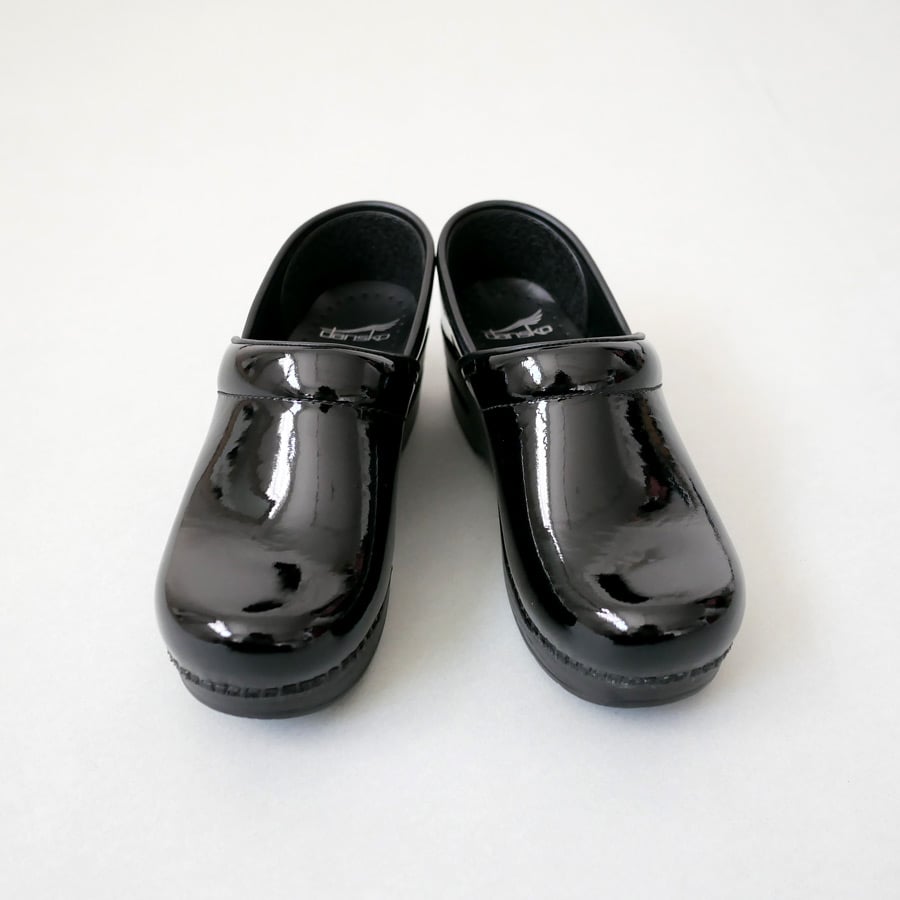 未使用級！dansko ダンスコ プロフェッショナル パテント 黒 エナメル DANSKO｜ダンスコ｜PROFESSIONAL PATENT｜プロフェッショナル