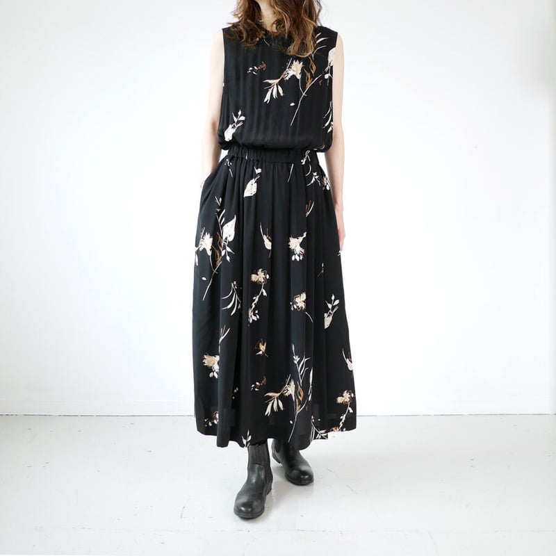 SACRA ｜ サクラ ｜AUTUMN FLOWER OPオータムフラワーワンピース