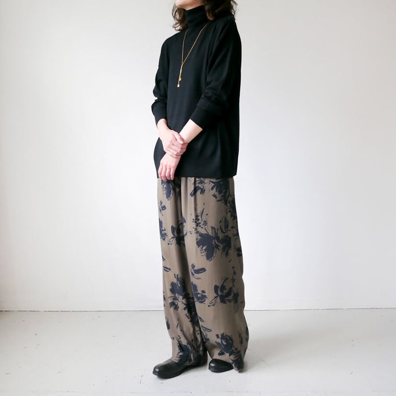 SACRA｜サクラ ｜SHADE FLOWER PANTS｜123514113 ｜KHAKI