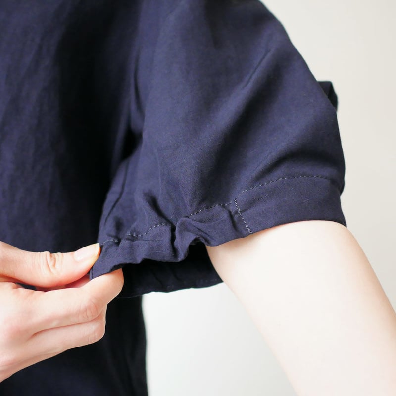美品 サクラ SACRA ブラウス 袖 7部　パフスリーブ SACRA｜サクラ ｜ビスコースリネン パフスリーブ ブラウス｜NAVY