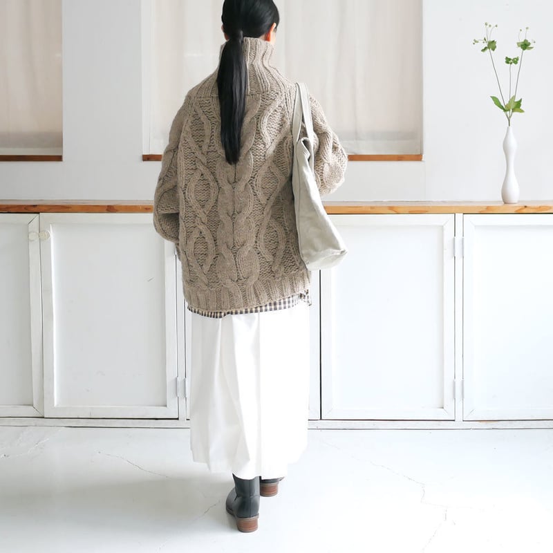 TISSU ニットプルオーバー　セーター　ゆったり　ハイネック　キナリ　生成り sho191.jpg