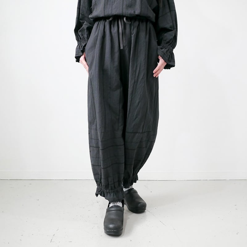 qiri｜キリ｜embroidery jacquard gather pants｜チャコール